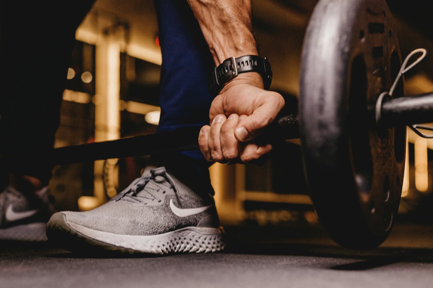 Loading a barbell
